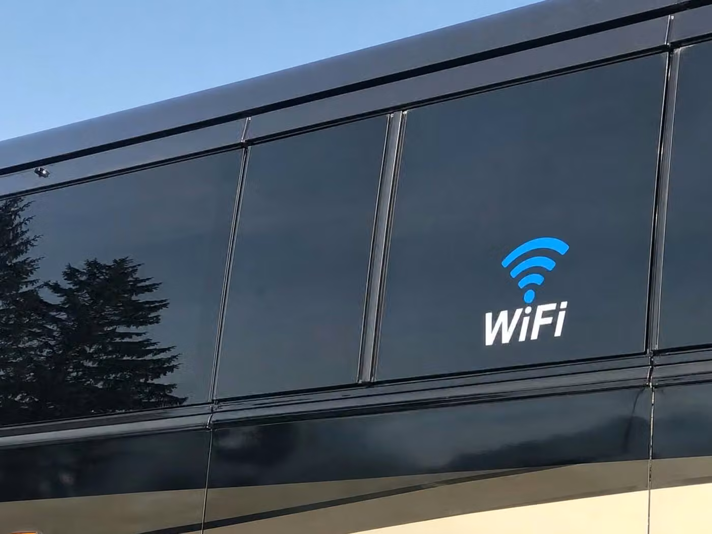 burlingame 15 passenger minibus wifi